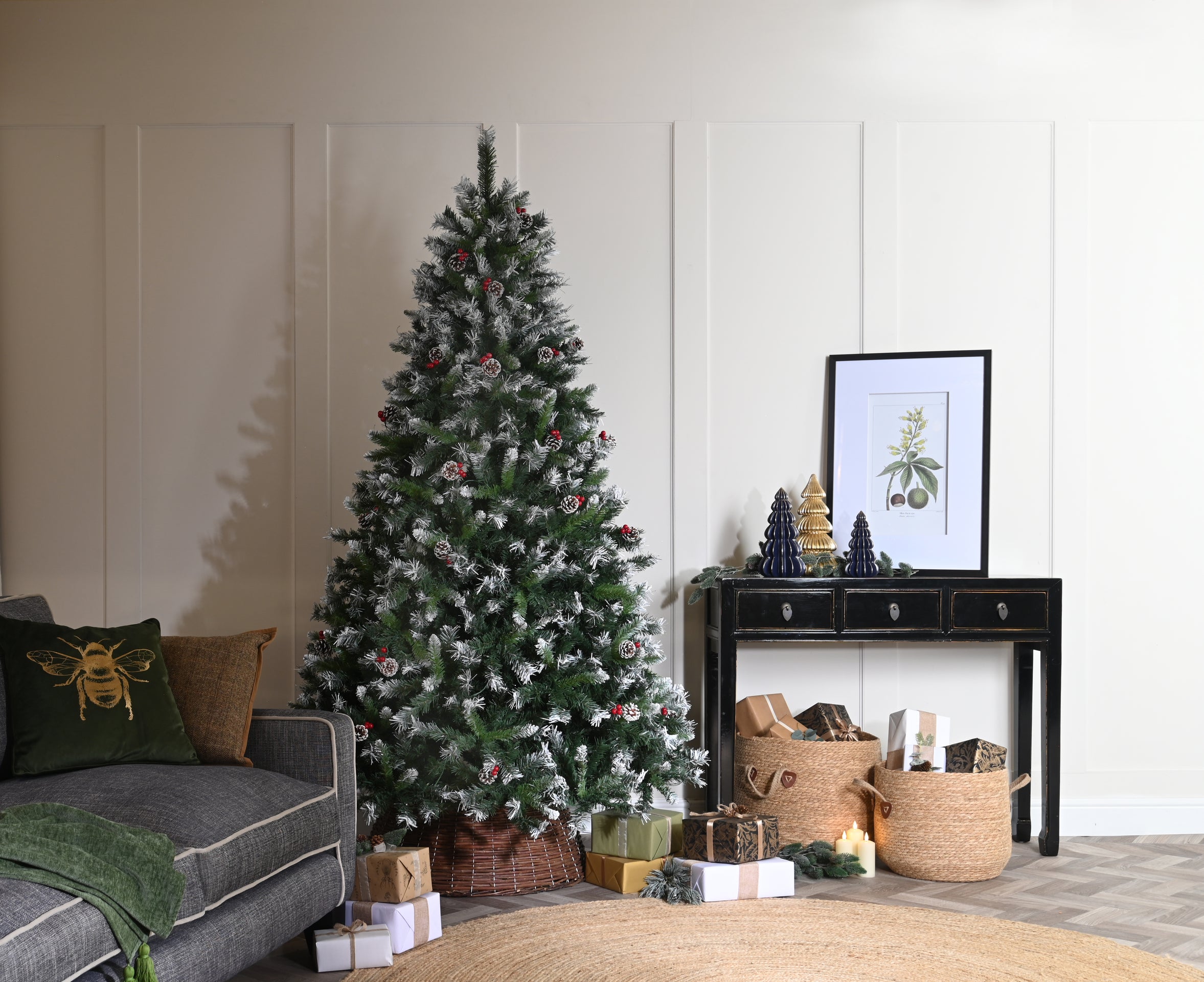 Festive Frostvale Pine Tree - 7 Foot
