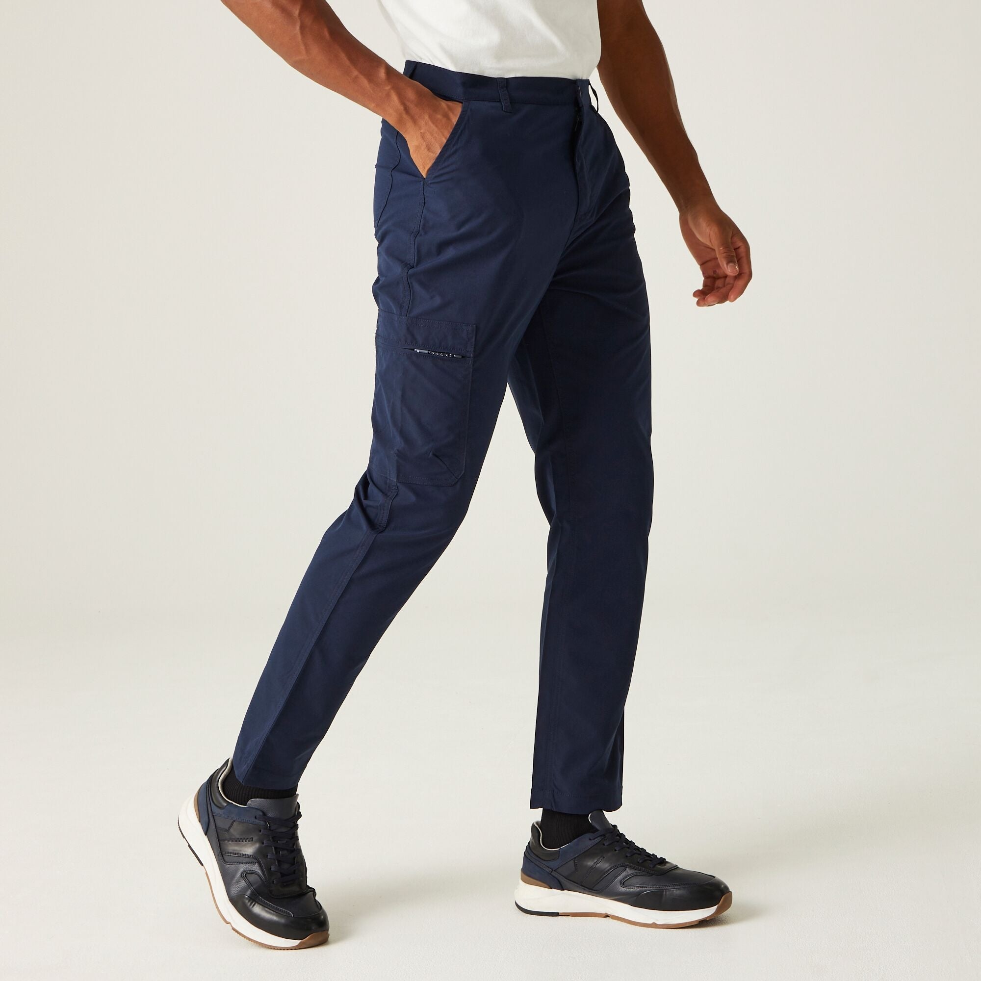Men's Regatta Dalry Multi Pocket Trousers - Navy